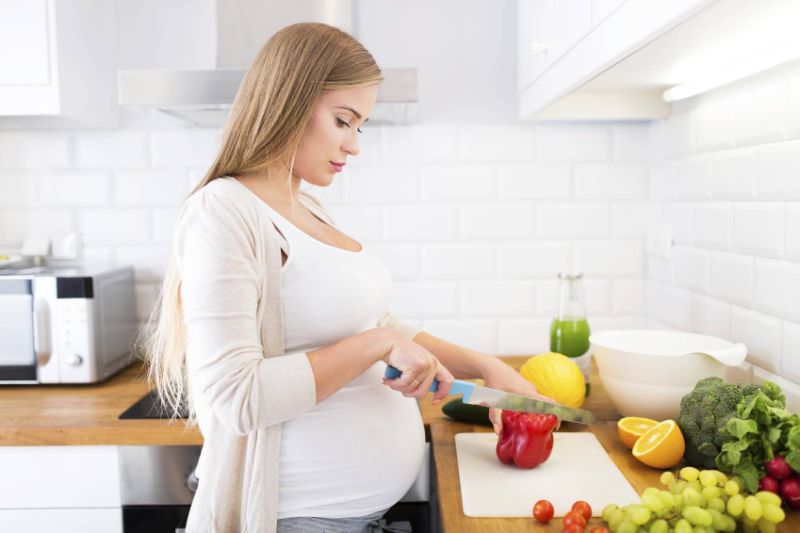 Chế độ ăn uống kiêng khem mẹ bầu cần nắm vững