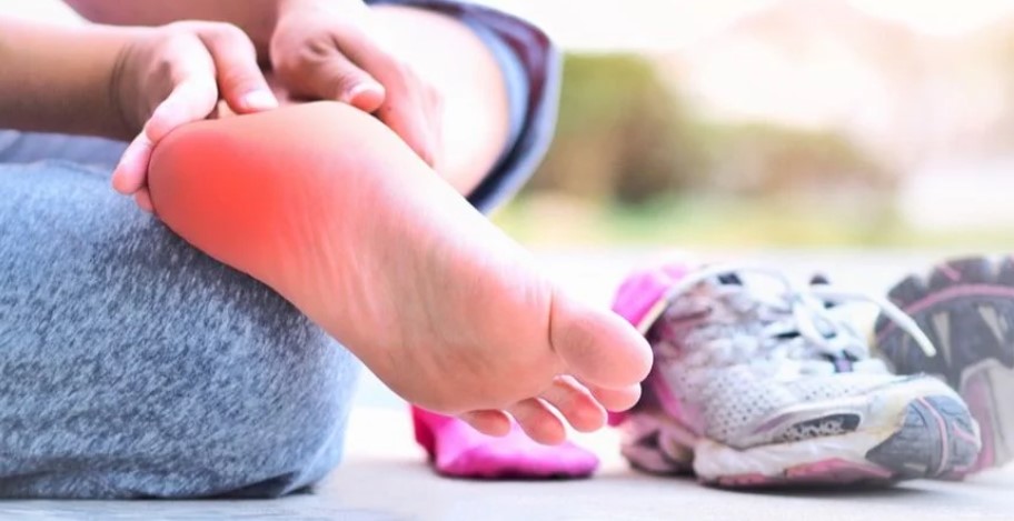 Đau gót chân khi vận động