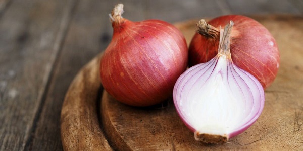 Massage với hành tây, mật ong và bột nghệ