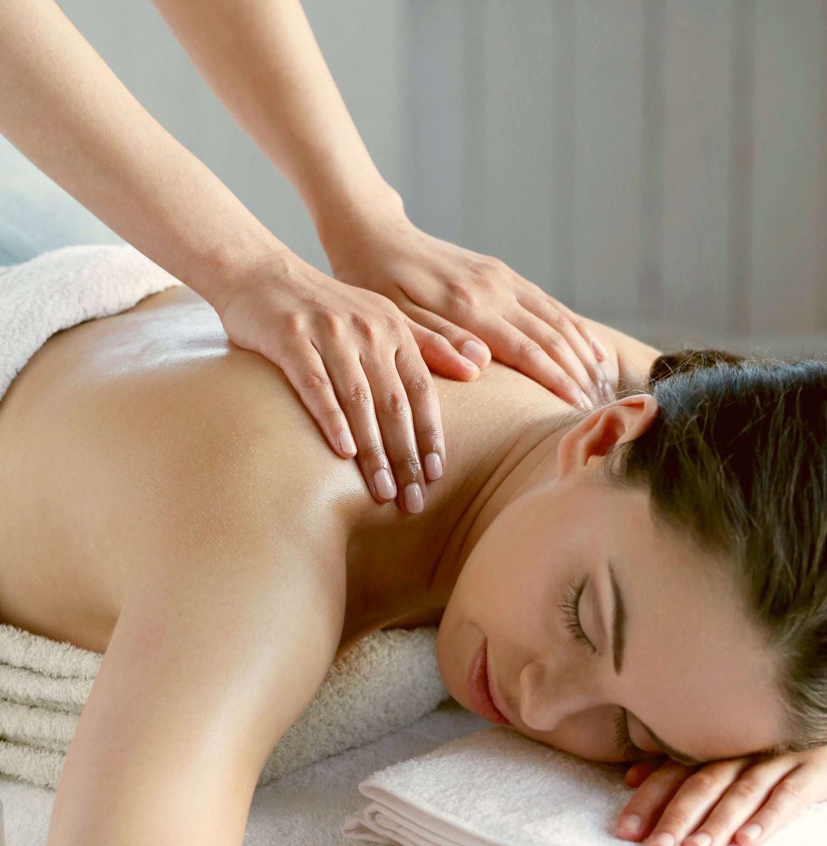 Phương pháp massage cổ và vai