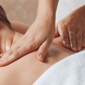 Khỏe Đẹp Hơn Mỗi Ngày Với Phương Pháp Massage Cổ