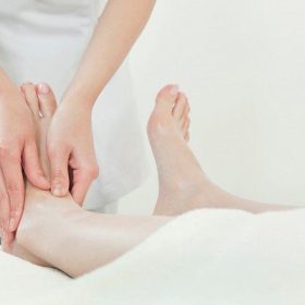 Massage Giảm Phù Nề Chân Trong Giai Đoạn Thai Kỳ