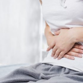 Chữa Đầy Bụng, Khó Tiêu Bằng Phương Pháp Massage - Bấm Huyệt