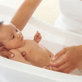 Những Điều Cần Biết Về Phương Pháp Massage, Tắm Nước Gừng Phòng Bệnh Cho Bé