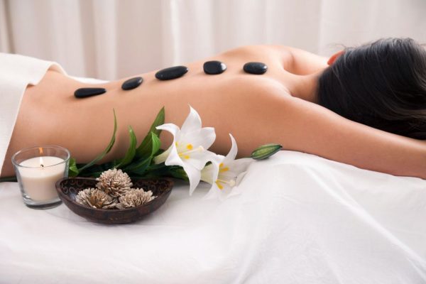 Những Mặt Trái Của Việc Massage Với Đá Nóng Mà Có Thể Bạn Chưa Biết