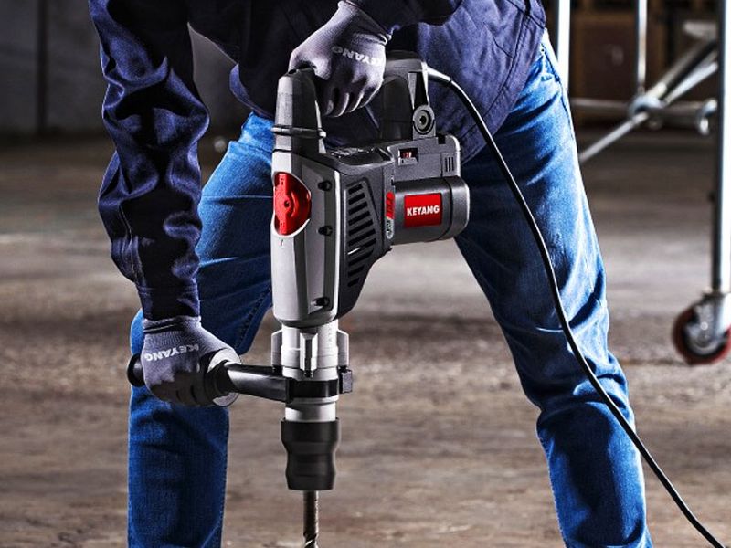Rotor và Stator là 2 bộ phận nằm bên trong máy