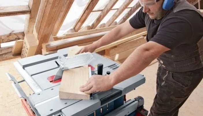 Máy Cưa Bàn Giá Rẻ Chính Hãng