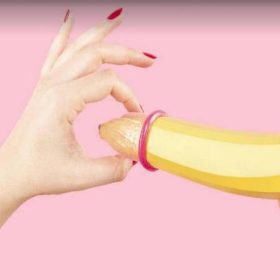 Giải đáp: Dùng bao cao su nhiều có hại không có gây vô sinh không