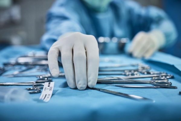 Sau khi hút thai có nên đi lại nhiều hay không?