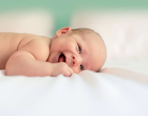 Trẻ sơ sinh nên nằm giường gì tốt cho sức khỏe?