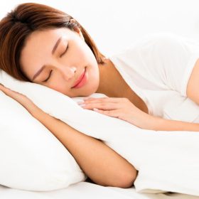 Uống gì dễ ngủ và những thức uống giúp cải thiện giấc ngủ