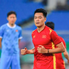 Cầu thủ thành chung - Trung vệ sáng giá đội tuyển Việt Nam