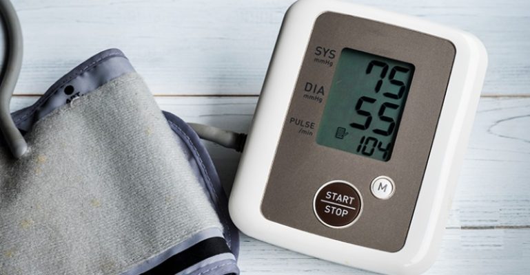 Hỏi và đáp: Chỉ số huyết áp thấp là bao nhiêu? Huyết áp thấp có nguy hiểm không?