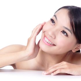 Có nên cạo lông mặt không và những điều cần đặc biệt lưu ý