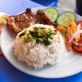 Hỏi & Đáp: Cơm tấm bao nhiêu Calo, ăn nhiều có mập không?