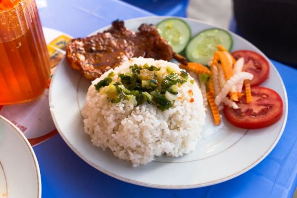 Hỏi & Đáp: Cơm tấm bao nhiêu Calo, ăn nhiều có mập không?