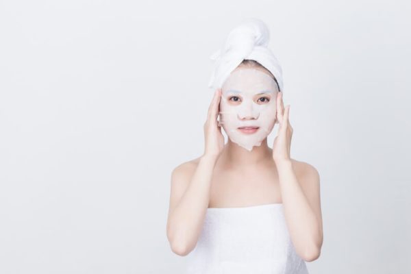 Giải đáp: Đắp mặt nạ xong có nên bôi serum hay không?