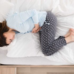 Góc giải đáp: Đau bụng kinh nên ăn gì?