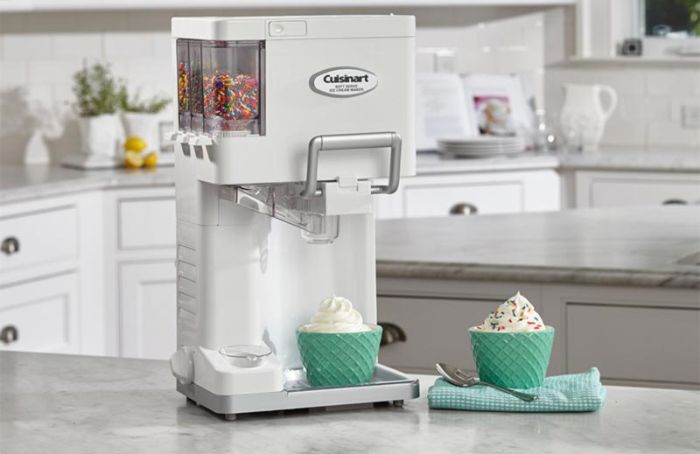 Giá của máy làm kem bao nhiêu tiền hiện nay?