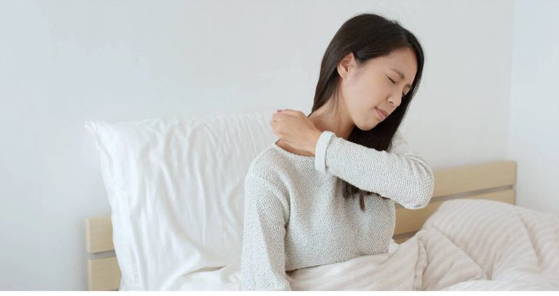 Tất tần tật mẹo chữa đau cổ khi ngủ dậy