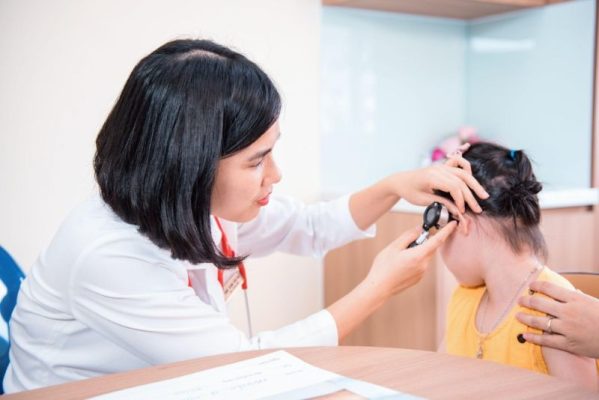 Mẹo chữa viêm tai giữa cho bé cực hiệu quả