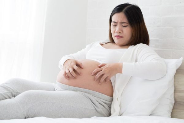Bật mí mẹo dân gian trị ngứa cho bà bầu an toàn & hiệu quả