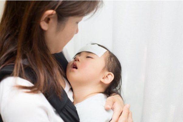 Chia sẻ mẹo trị sốt mọc răng cho bé các mẹ nên biết