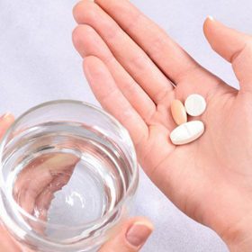 Tìm hiểu viên uống cấp nước có hại không, có nên sử dụng?