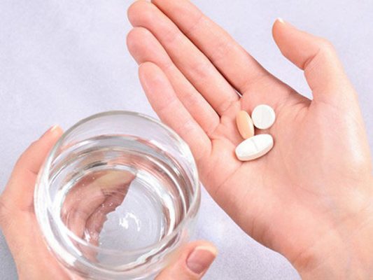 Tìm hiểu viên uống cấp nước có hại không, có nên sử dụng?