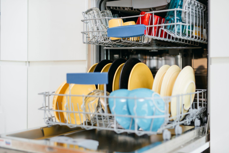 Người dùng cần phải bảo quản máy rửa bát thật cẩn thận và sạch sẽ