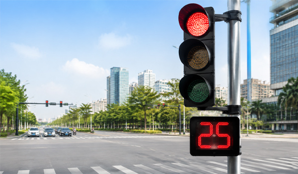 Đèn đếm ngược hiển thị số giây còn lại của tín hiệu đèn đỏ/xanh