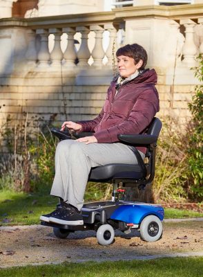 Nhà cung cấp xe lăn điện uy tín tại Việt Nam